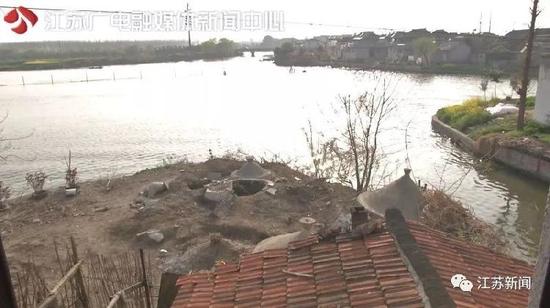 风水好？19座坟包围一家 