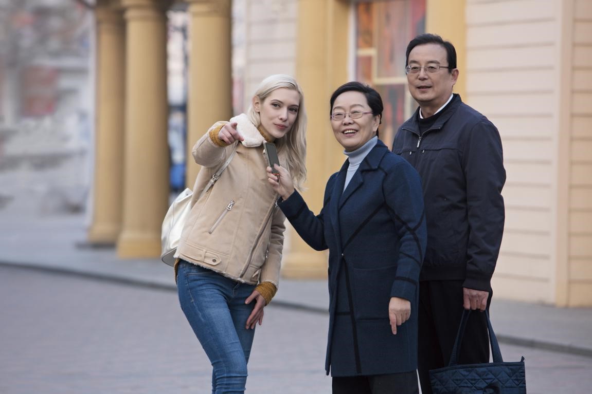 瑞典游客事件引发国民警惕 达人支招出国游带准儿翻译机