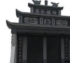 系列小说的设置构成梅列日科夫斯基象征精神的基本骨架