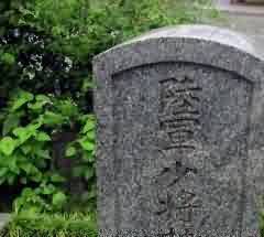 人与鬼的二元世界